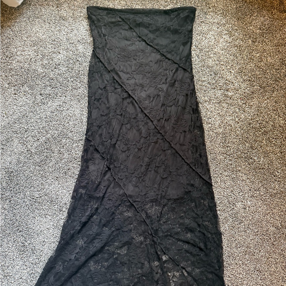 Elegant Black Lace Strapless Dress
